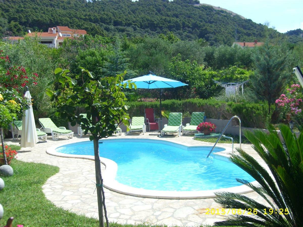 Apartments Bosiljka Rab Town Exterior photo